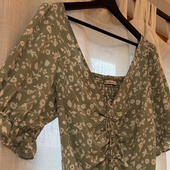 Abercrombie & Fitch Floral Blouse - Picture 2 of 4